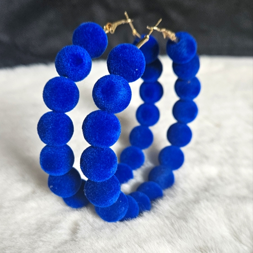 Boutique royal blue studded hoop earrings